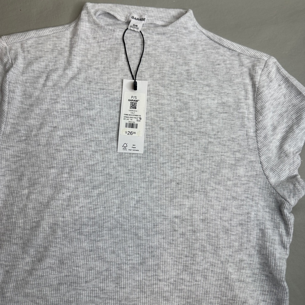 NWT Garage Funnel Neck Grey Cropped T-Shirt - Picture 4 of 6